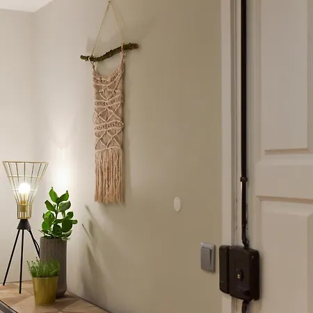 Feel Syrah Townhouse